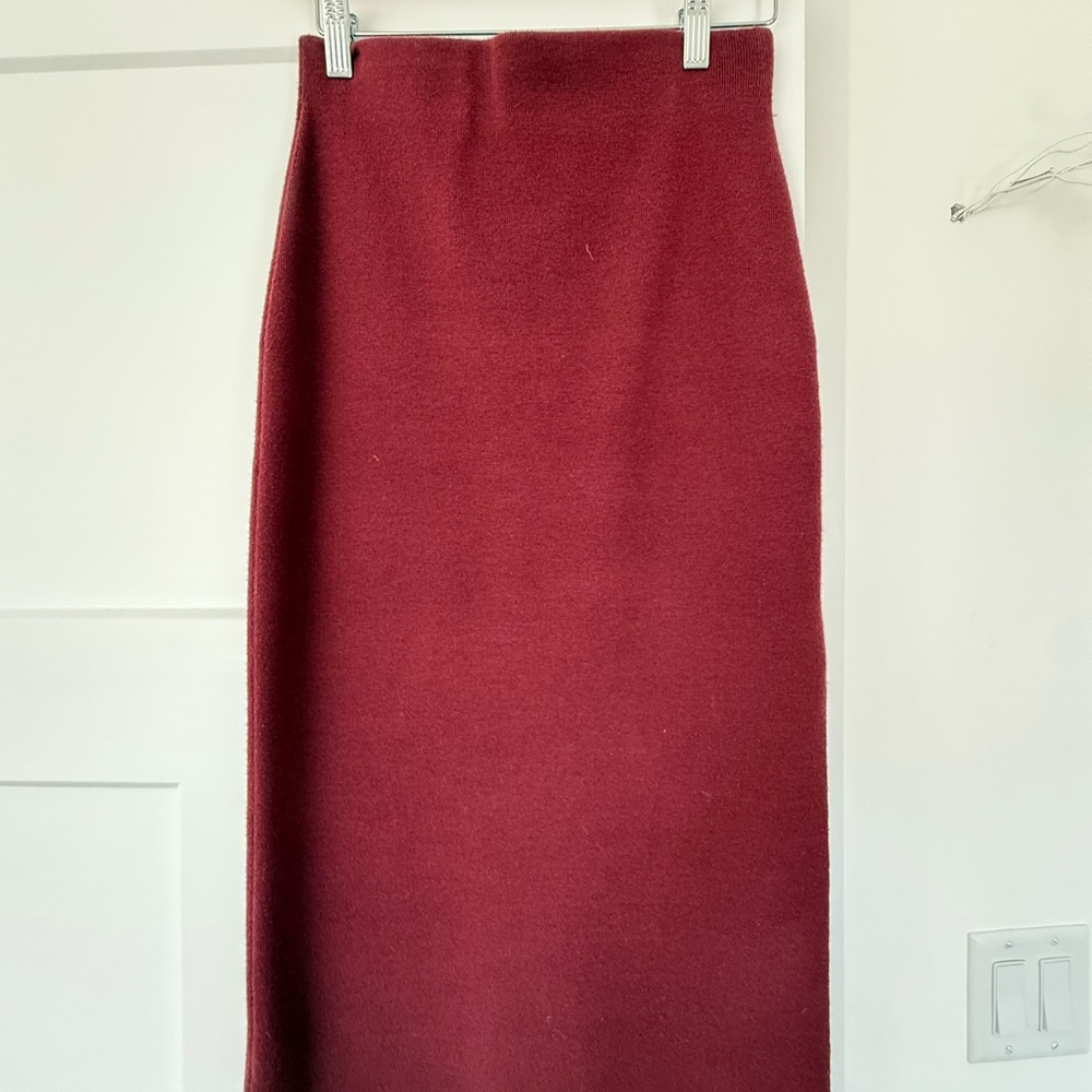 Express cardigan and skirt set - Picture 4 of 6